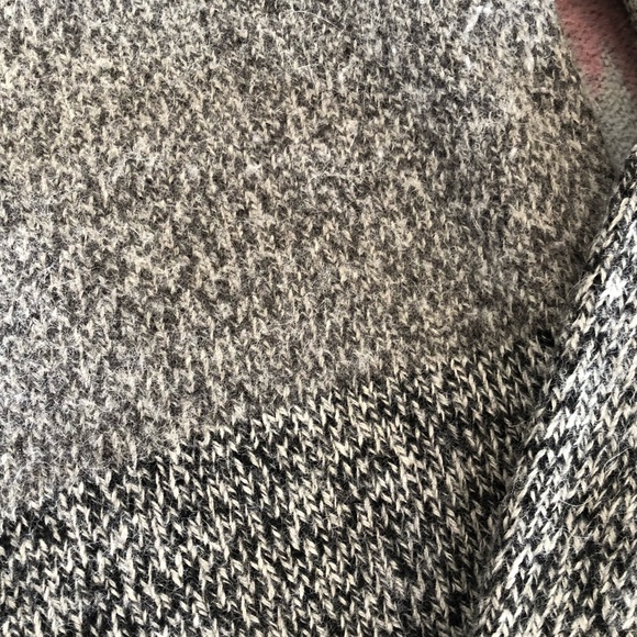 Rag & Bone two tone sweater - Picture 2 of 6